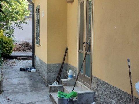 Casa indipendente in Via Carriona, 200 ter, Stadio-Sant'Antonio-Marasio, Carrara