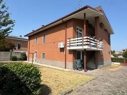Casa indipendente in Via Giuseppe Garibaldi, Cuggiono
