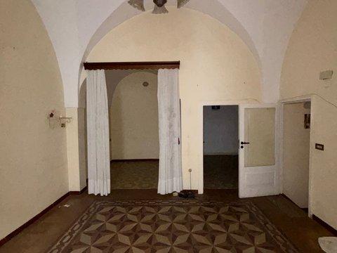 Casa indipendente in Piazza della Libertà s.n.c, Via Ludovico - Corso Umberto I - Vittorio Emanuele, Ostuni