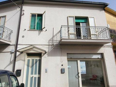 Trilocale in Corso Umberto I, 68, San Salvo