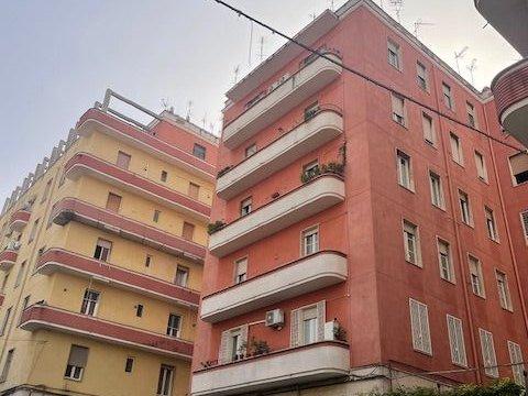 Quadrilocale in Via Massimo Stanzione, 18, Vomero, Napoli