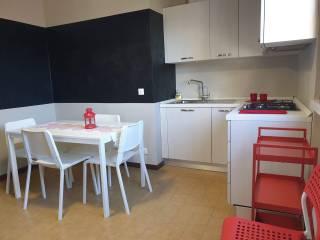 Stanza singola via Pietro del Zoccolo, Pordenone — foto 4 di 10
