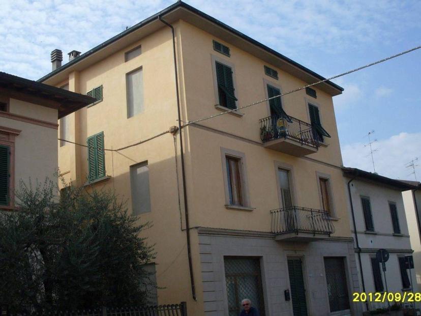 Quadrilocale via Cesare Battisti 90, Centro, Castelfiorentino