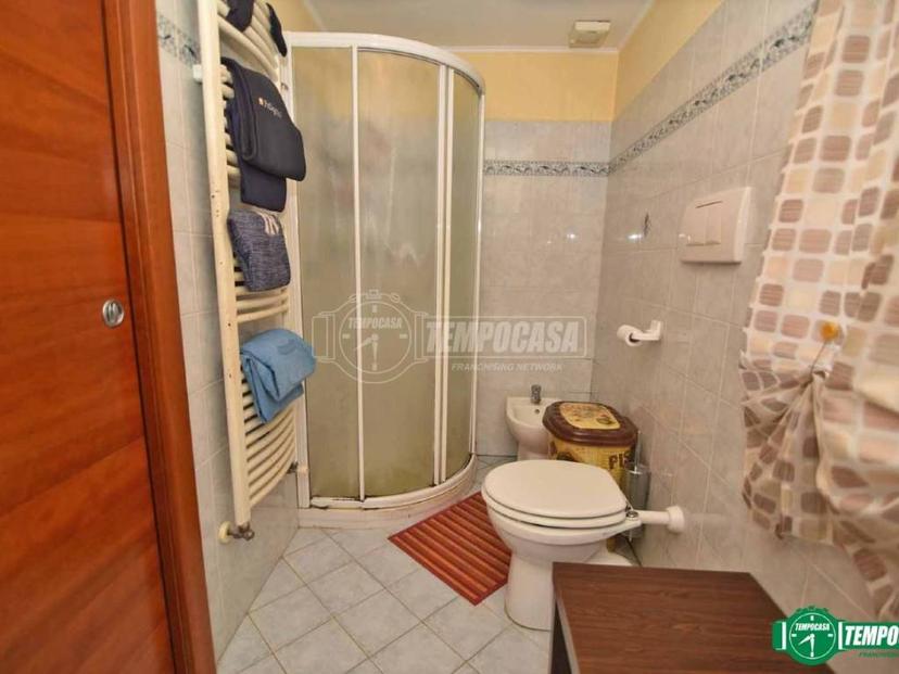 Trilocale vicolo Bugella 8, Centro, Caselle Torinese — foto 7 di 16