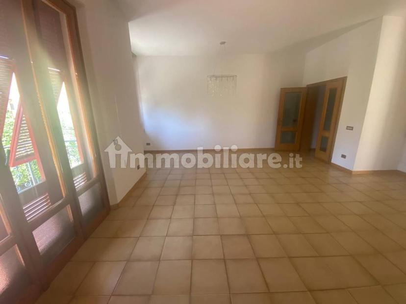 Villa bifamiliare via Fratelli Cervi 130, Centro, Montelupo Fiorentino