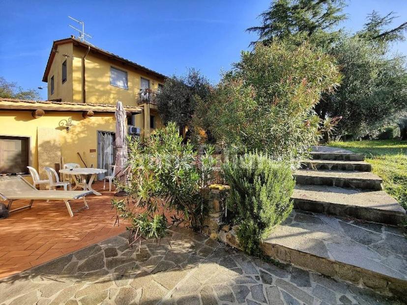 Villa unifamiliare via Campolivo, Lastra a Signa