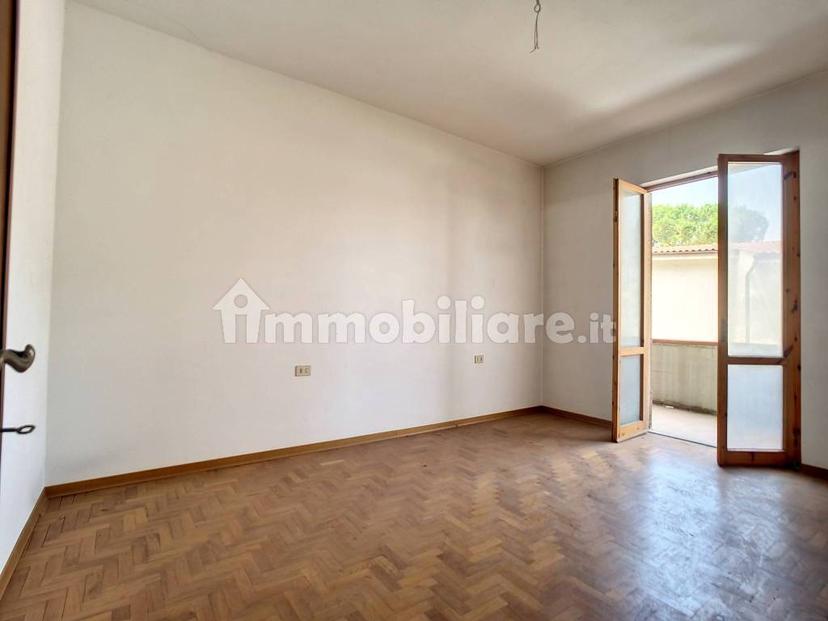 Appartamento via Val d'Ossola 27, Pretura - Sanzio, Empoli