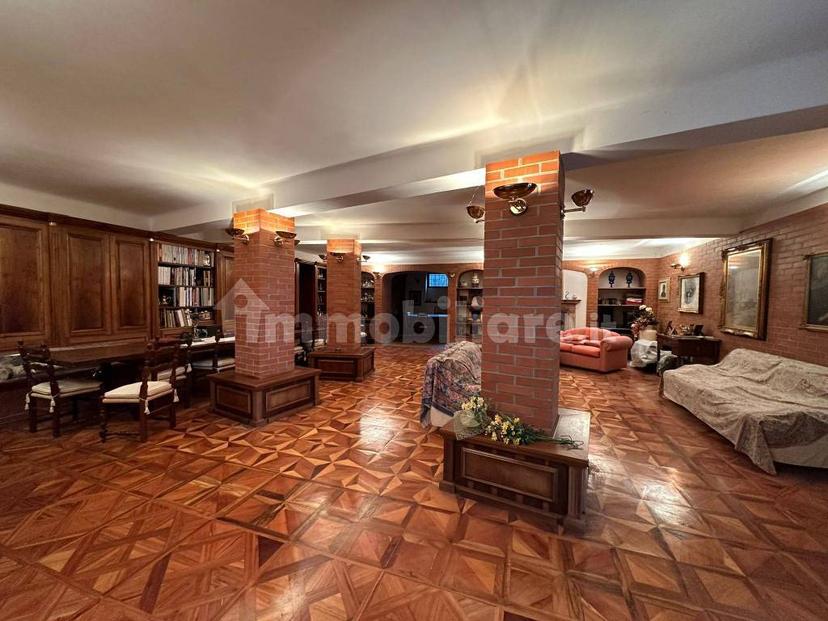 Villa bifamiliare via Acquinvogliolo, Fiesole