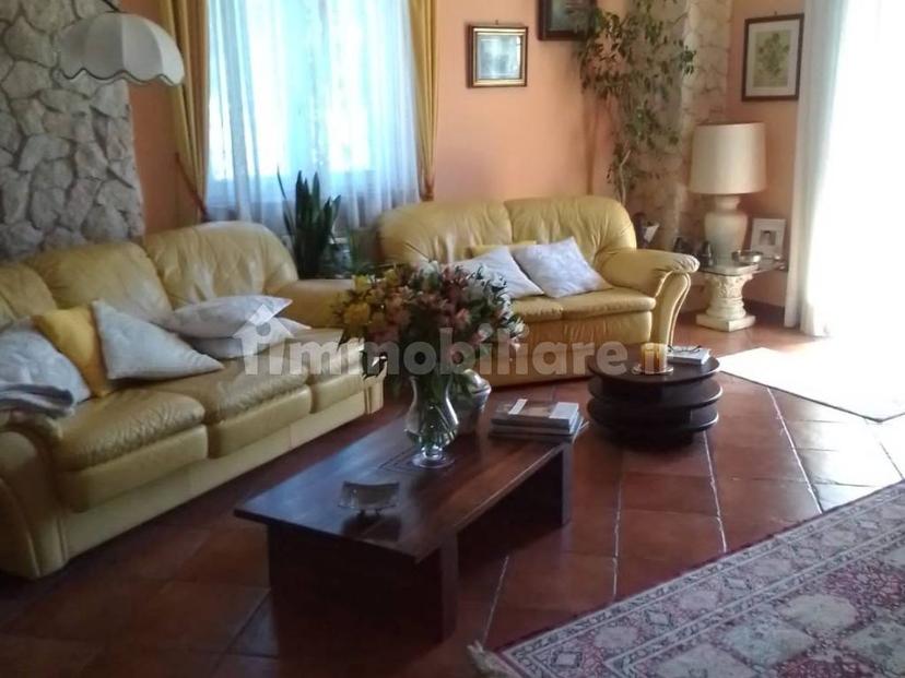 Villa plurifamiliare Parco della Noce viale 3 22, Varcaturo, Giugliano in Campania