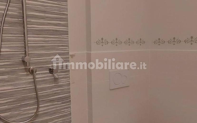 Stanza singola via del Ponte di Mezzo, Firenze — foto 4 di 33