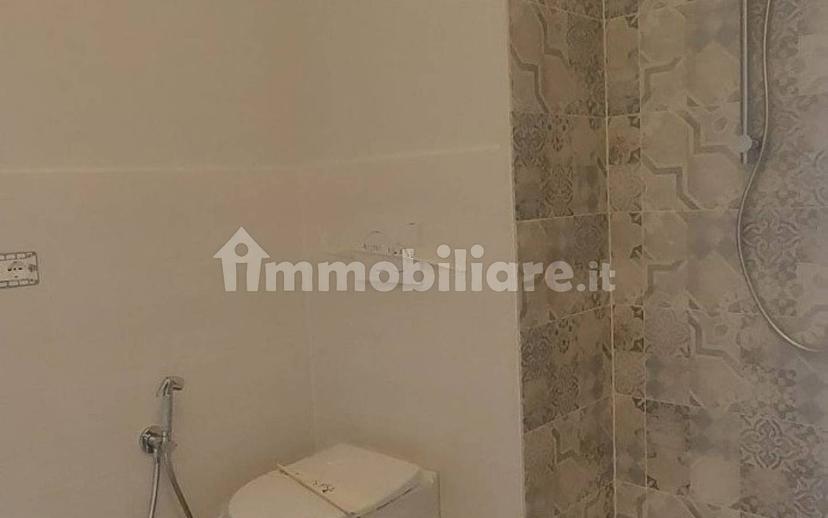 Stanza singola via del Ponte di Mezzo, Firenze — foto 32 di 33