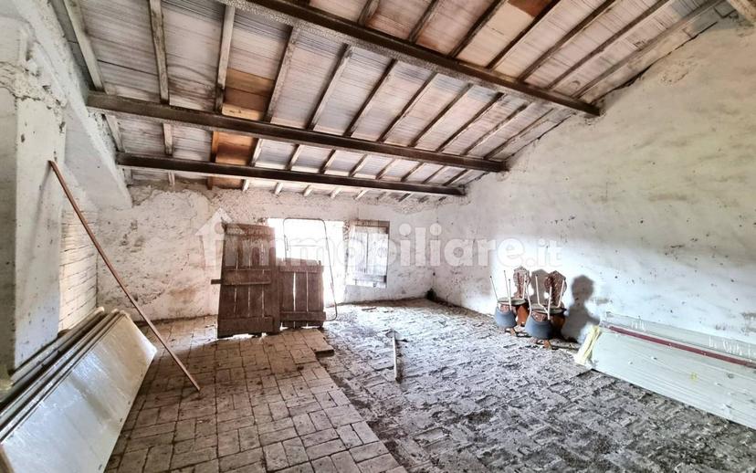 Loft via Camillo Benso di Cavour, Centro, Caprarola — foto 15 di 34