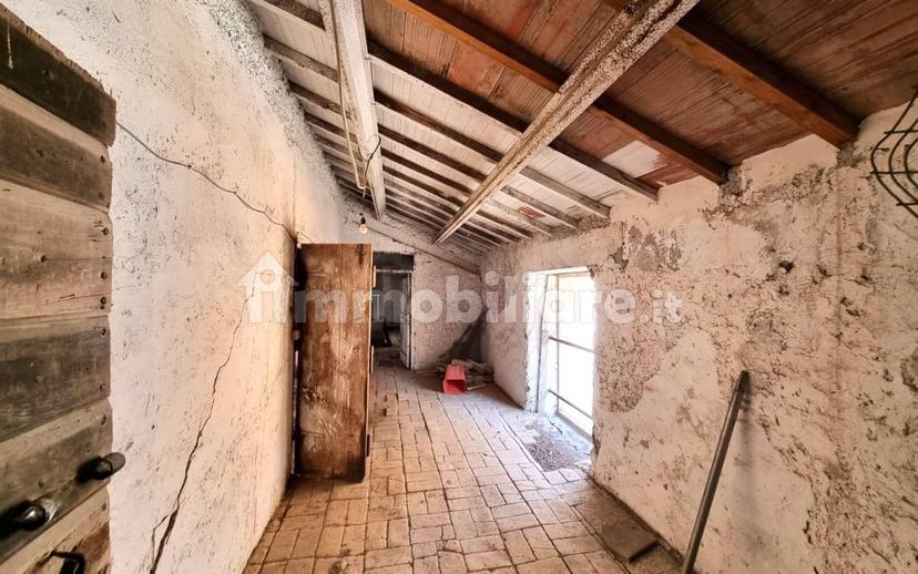 Loft via Camillo Benso di Cavour, Centro, Caprarola — foto 32 di 34