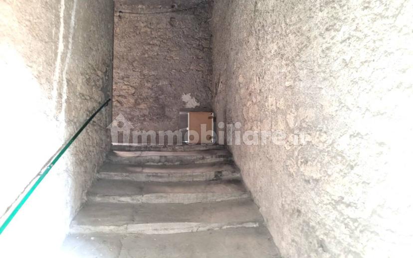 Loft via Camillo Benso di Cavour, Centro, Caprarola — foto 12 di 34