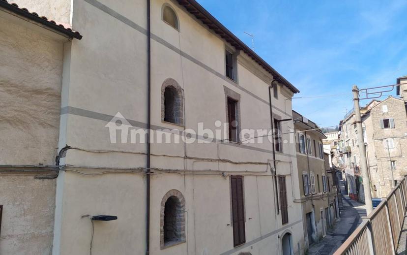 Loft via Camillo Benso di Cavour, Centro, Caprarola