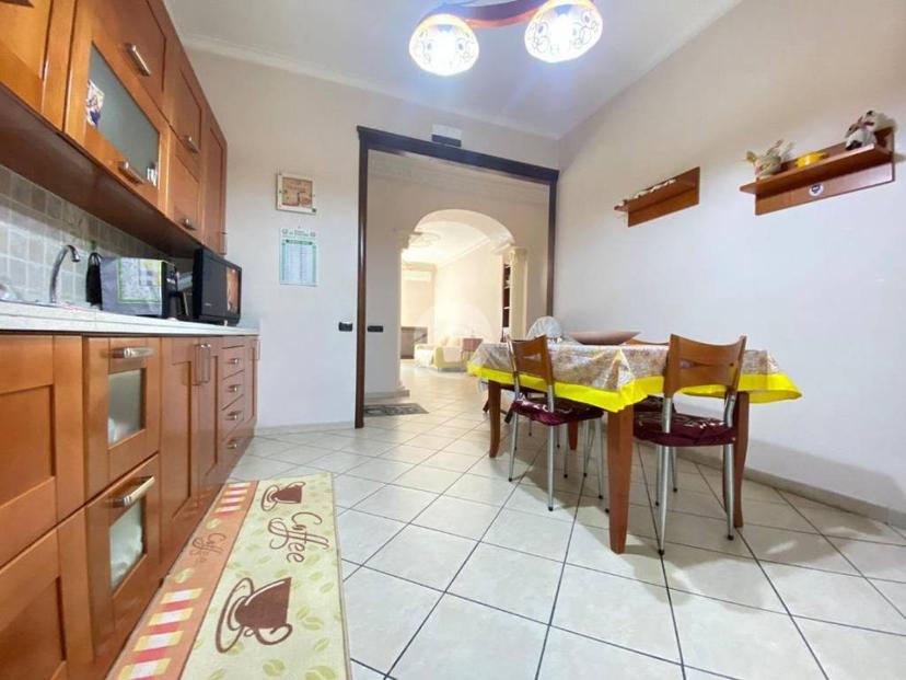 Trilocale via Provinciale Montagna Spaccata 266, Pianura, Napoli