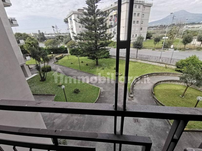 Quadrilocale via Aldo Moro traversa 2 71, Centro, Pompei