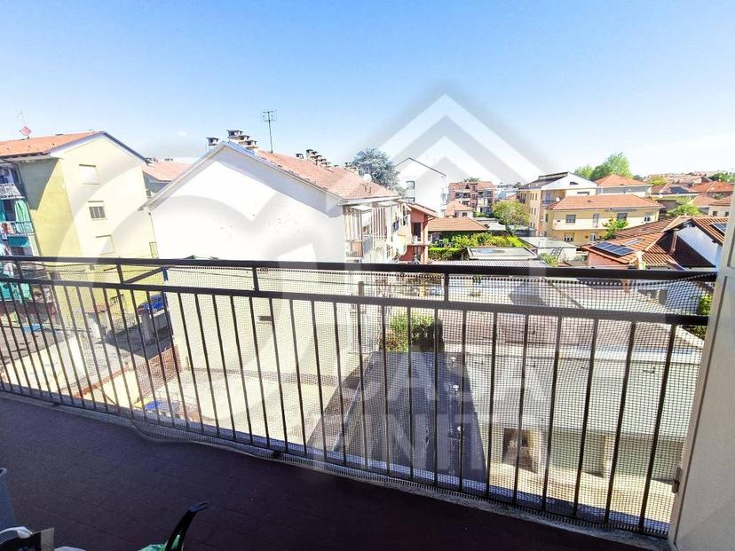 Trilocale via Leinì 36, Settimo Torinese