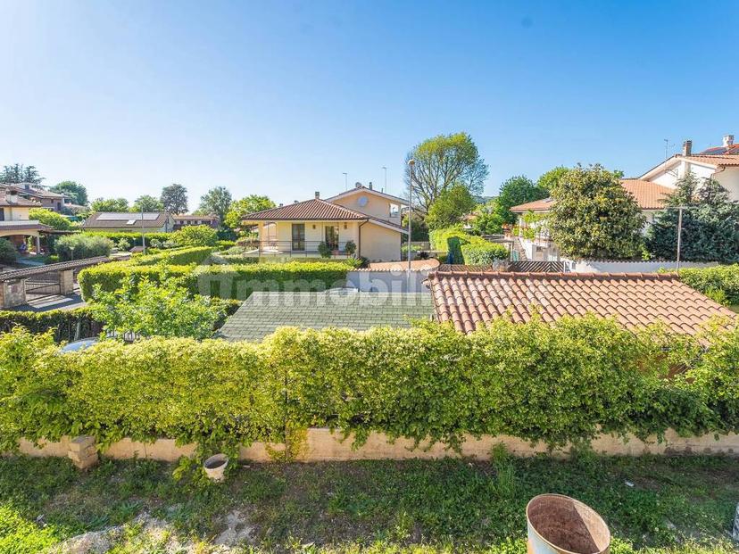 Villa bifamiliare via delle Ortensie, Centro, Rocca di Papa — foto 3 di 37