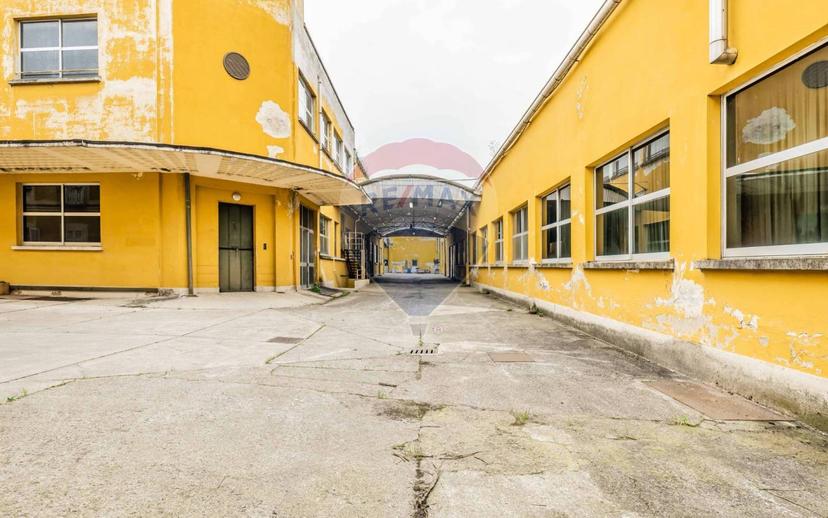 Loft via Garibaldi 30, Centro, Lonate Pozzolo — foto 17 di 18