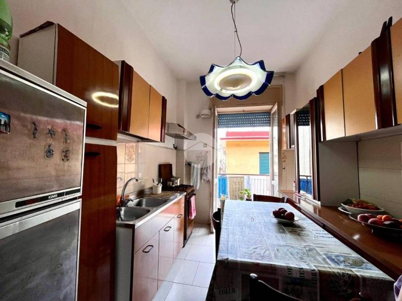 Trilocale IV traversa a destra n 6 G 6, Portici