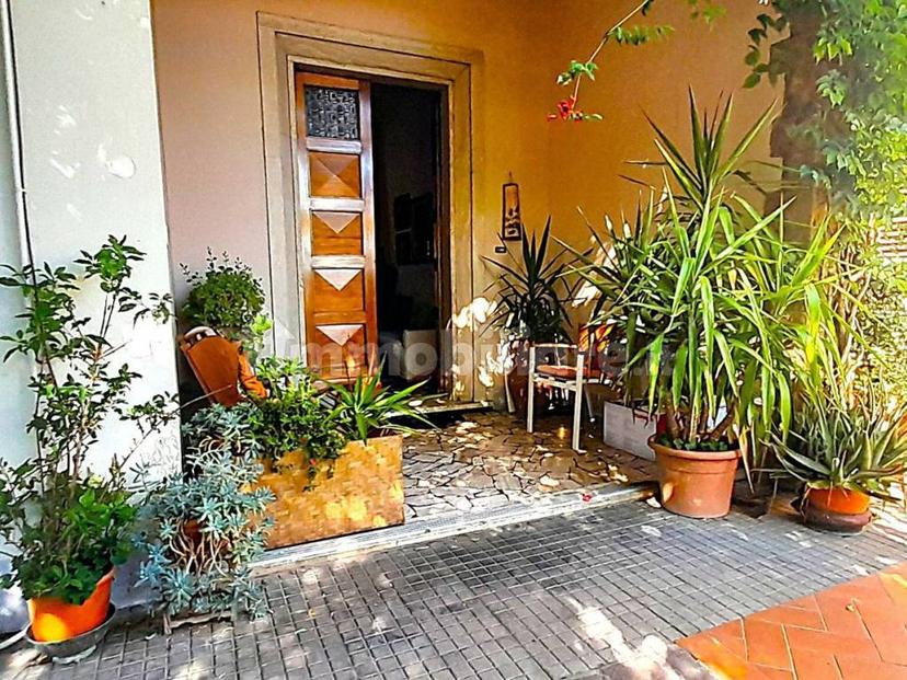 Villa unifamiliare via Raffaello Caverni 69, Centro, Montelupo Fiorentino