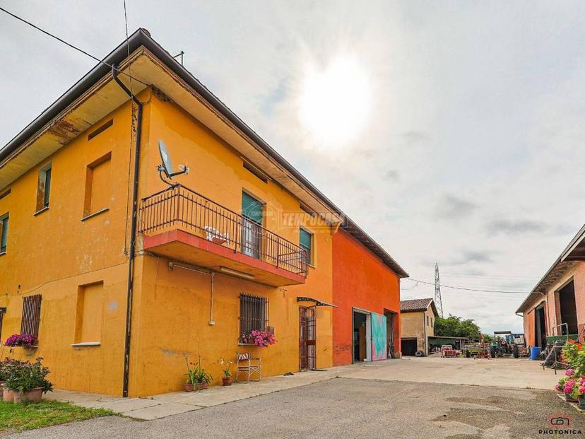 Appartamento via Saletta, Sala Bolognese