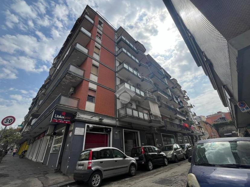 Trilocale via Salve d'Esposito 5, Capodichino, Napoli