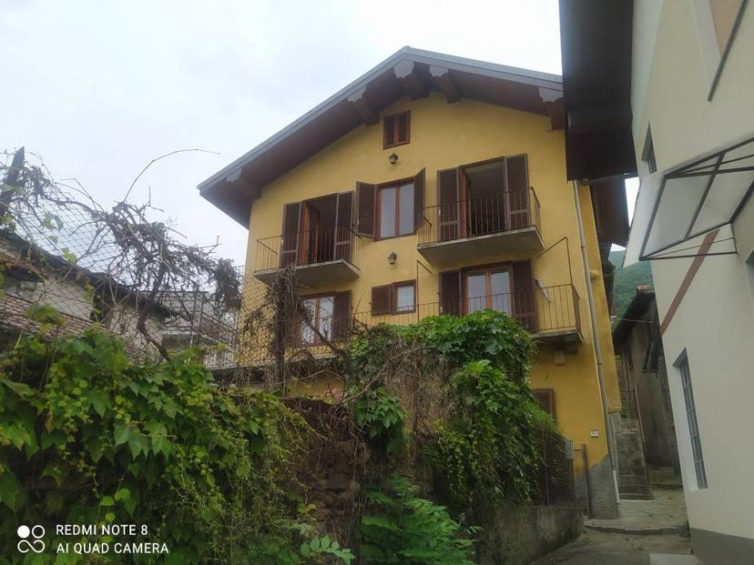 Villa bifamiliare via Villa Inferiore 67, Centro, Mezzenile