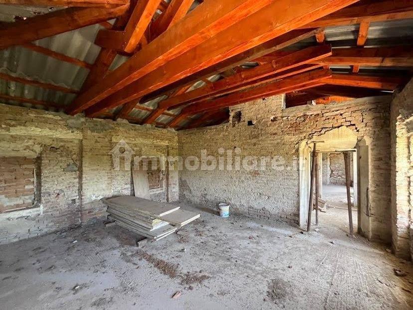 Casale frazione Torrazza, Cinzano