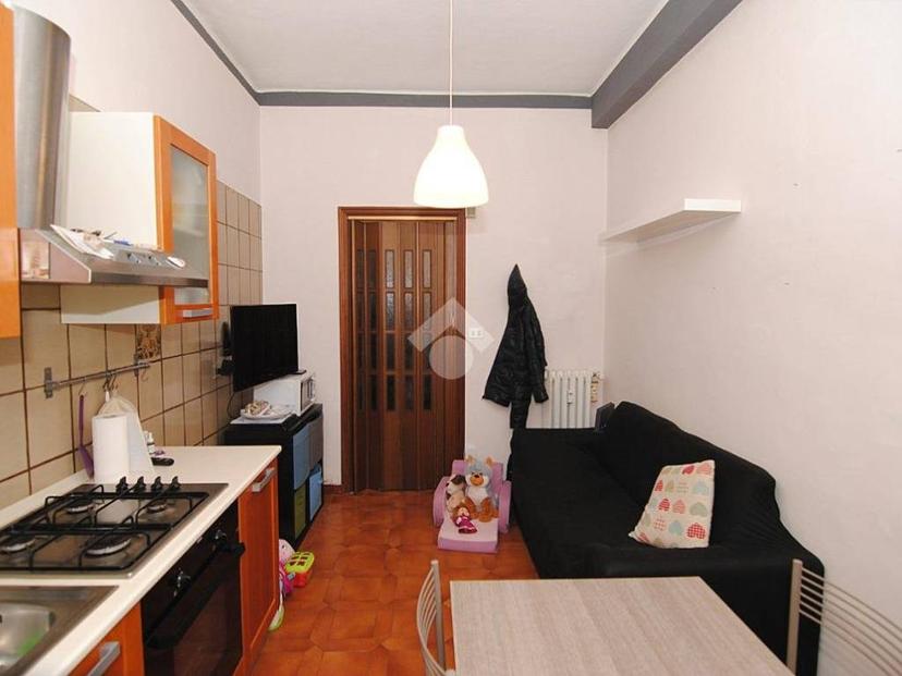 Bilocale via Romagnano 33, Parella, Torino