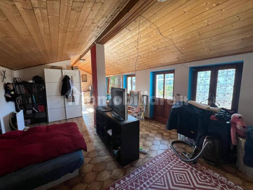 Terratetto unifamiliare 129 m², da ristrutturare, Alice Superiore, Val di Chy