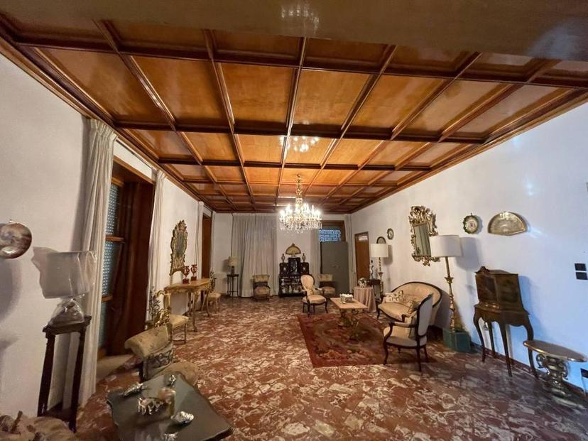 Villa plurifamiliare viale Armando Diaz 5, Torre del Greco