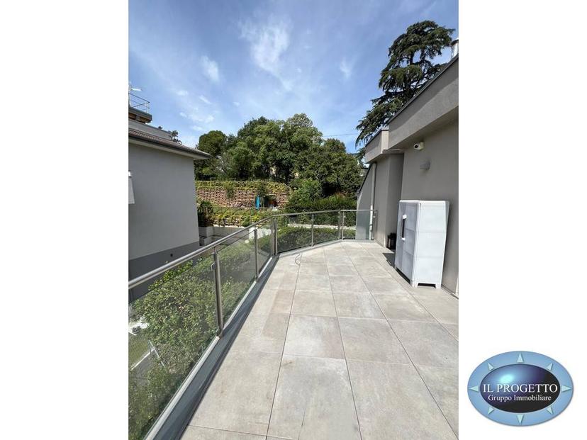 Attico ottimo stato, 225 m², Colli Murri, Bologna