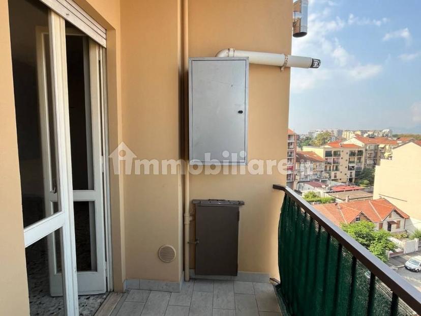 Bilocale via Pietro Cossa 51, Parella, Torino