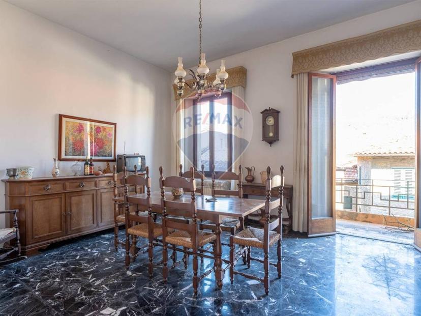 Appartamento buono stato, primo piano, Tosi, Reggello