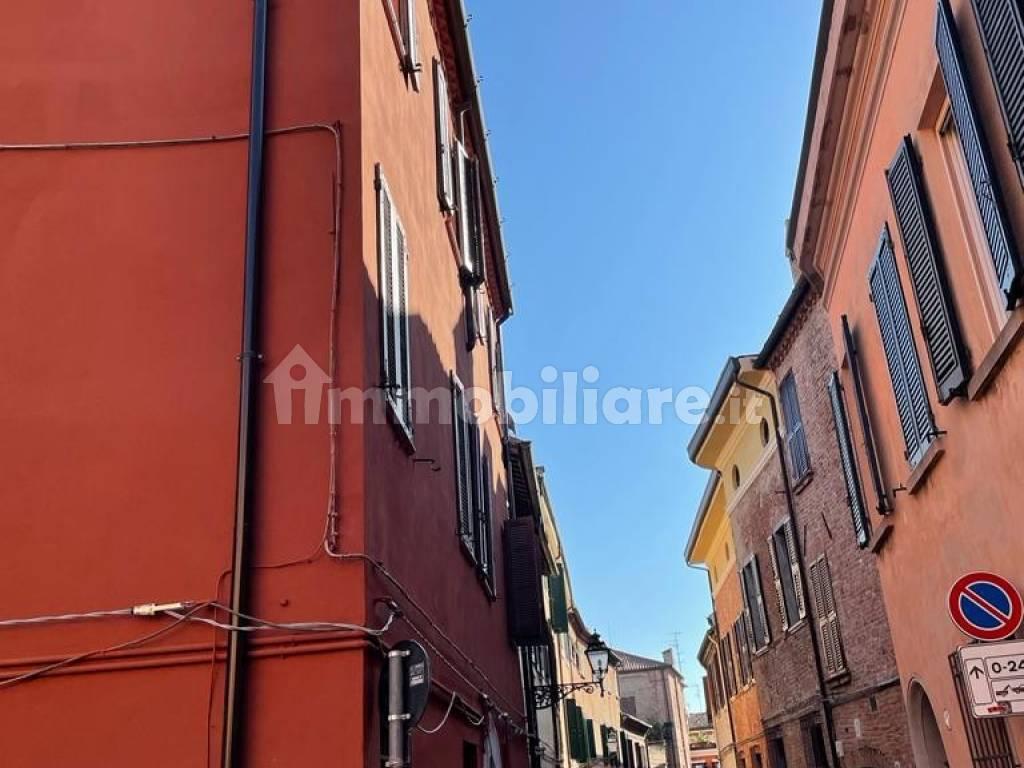 Quadrilocale via del Carbone 12A, Centro Storico, Ferrara
