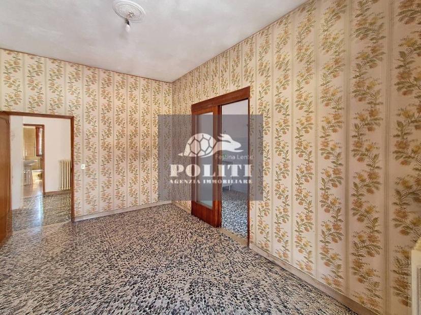 Appartamento da ristrutturare, primo piano, Pretura - Sanzio, Empoli