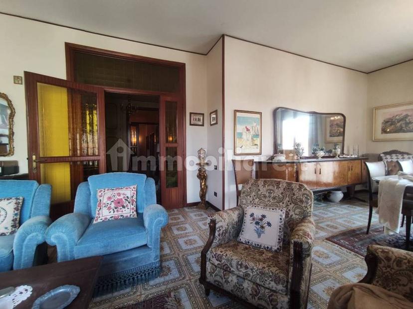 Appartamento buono stato, secondo piano, Zona Mensa, Via Toscana, Certaldo
