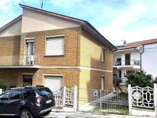 Stanza singola via Fedele Bianchini 15, Macerata — foto 5 di 5