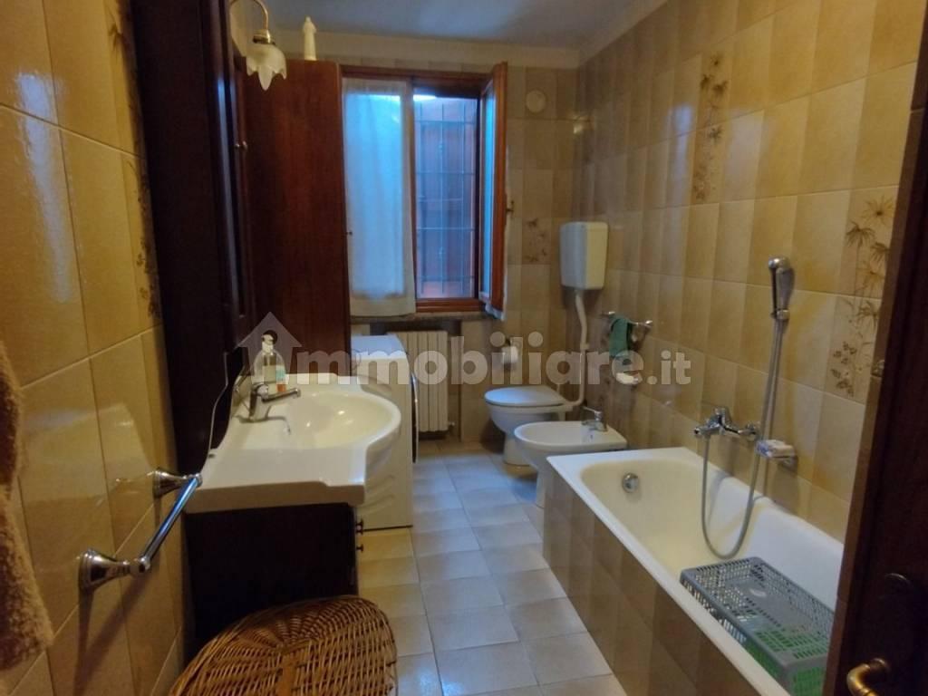 Appartamento via Doccia, Centro, Vignola