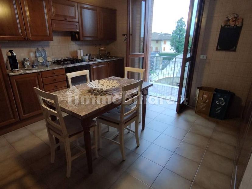Appartamento via Doccia, Centro, Vignola — foto 4 di 17