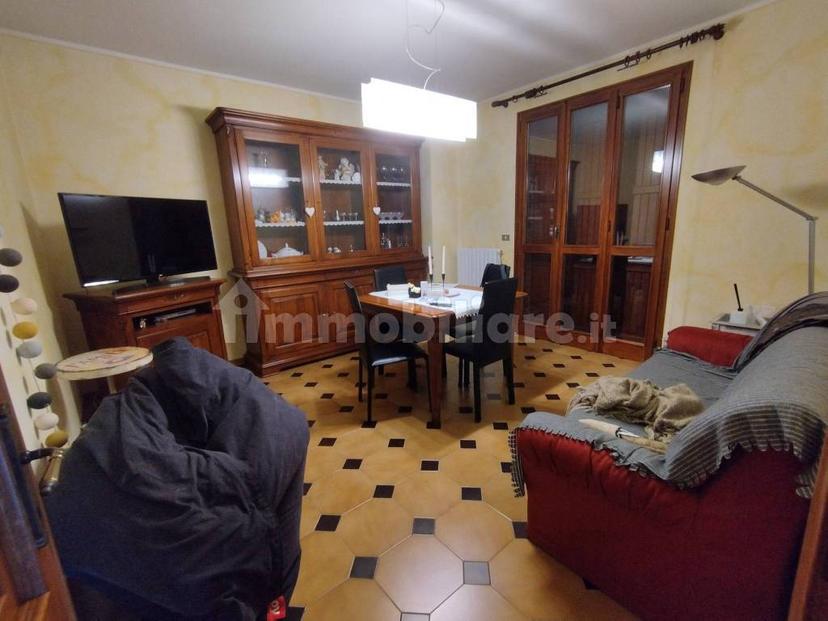 Appartamento via Doccia, Centro, Vignola — foto 3 di 17