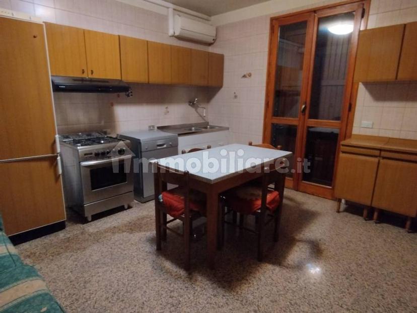 Appartamento via Doccia, Centro, Vignola — foto 8 di 17