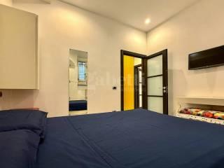 Bilocale Rampe Brancaccio 9, Chiaia, Napoli