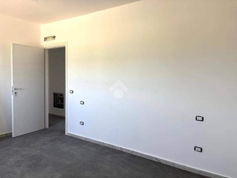 Trilocale via Gorizia 18, Centro, Ossona