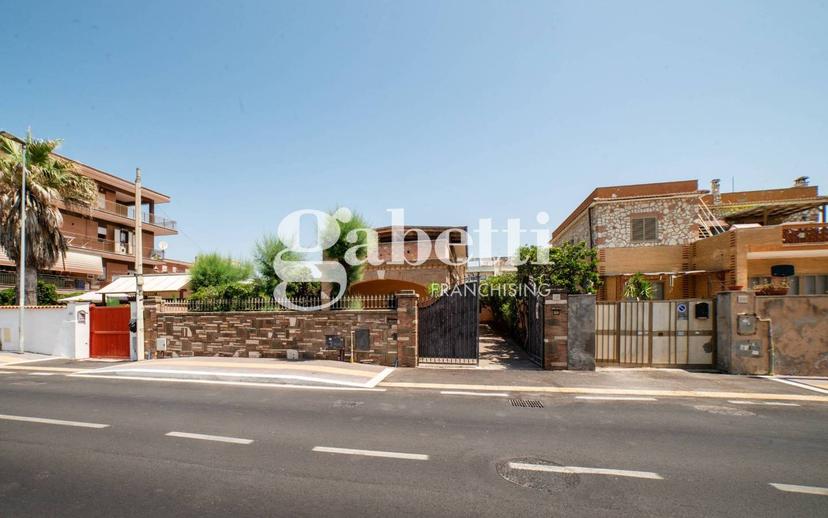 Villa unifamiliare Lungomare delle Sirene, Torvaianica - Celori Mare, Pomezia — foto 11 di 35