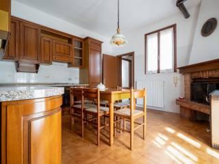 Villa unifamiliare, buono stato, 295 m², Baricella