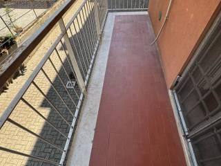 Trilocale ottimo stato, piano rialzato, Massarenti, Bologna