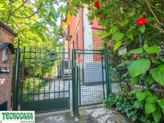 Villa plurifamiliare via IV Novembre, Talon, Croce, Casalecchio di Reno
